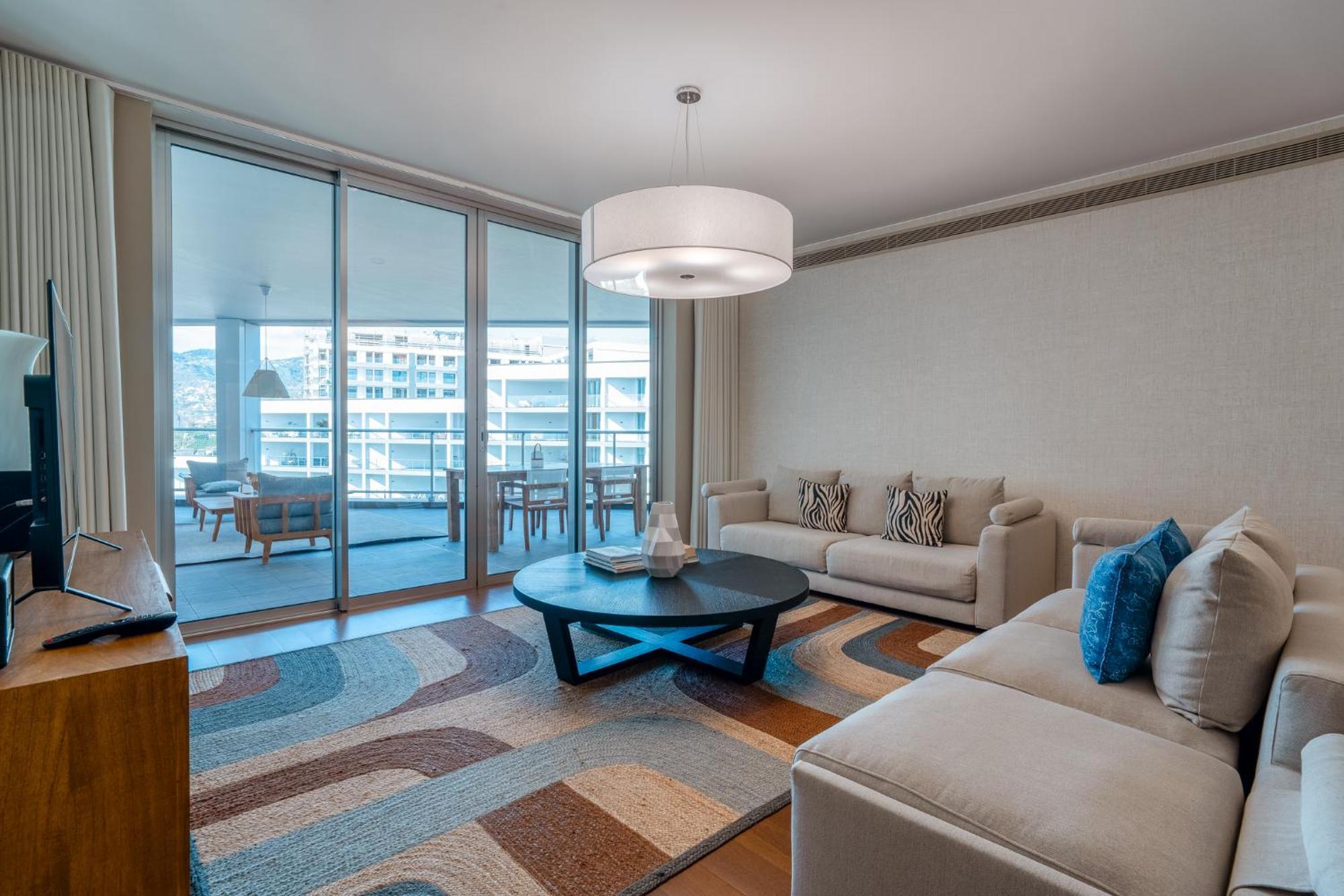 Suite 107 - Two Bedroom Apartment フンシャル エクステリア 写真