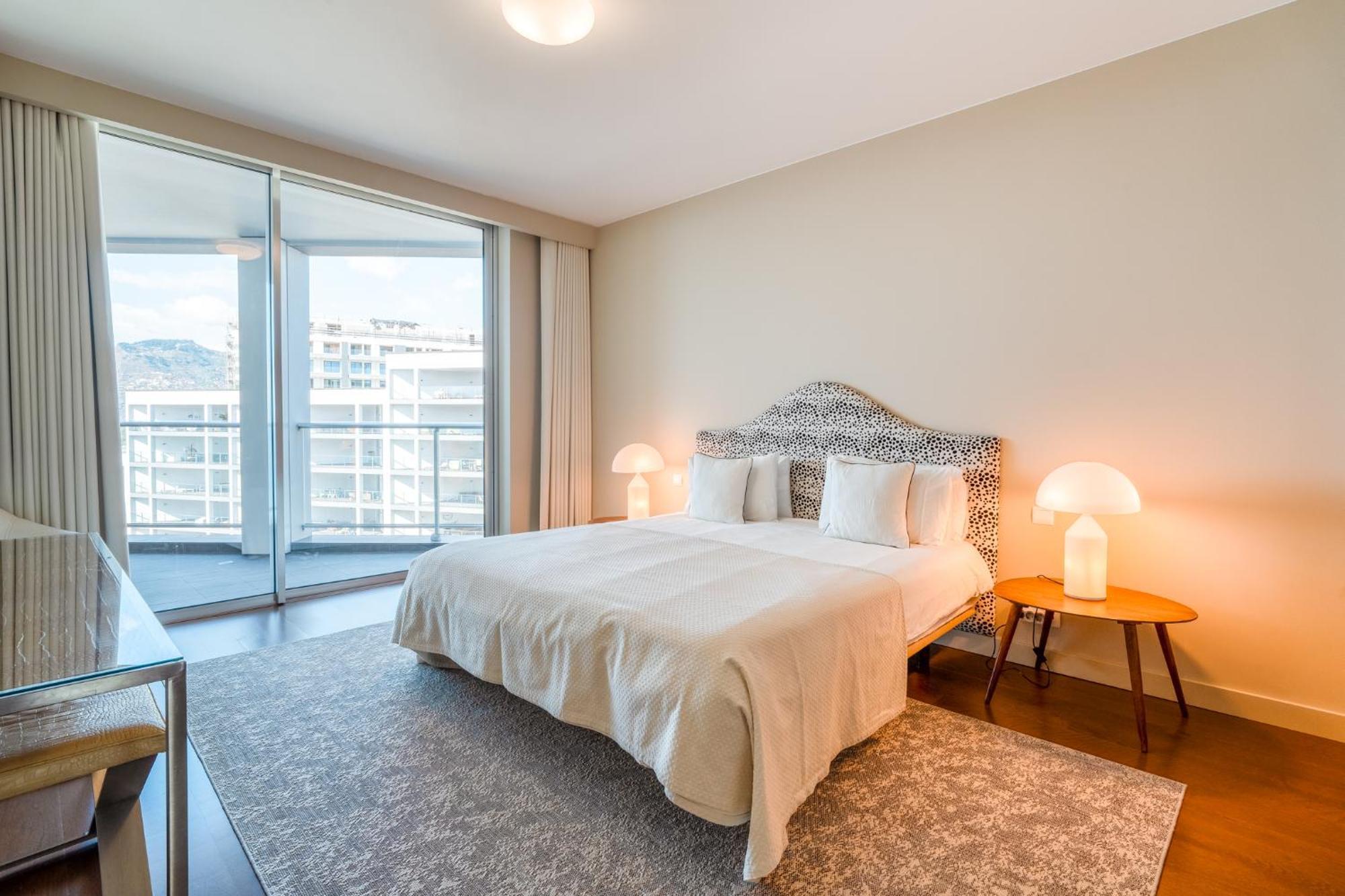 Suite 107 - Two Bedroom Apartment フンシャル エクステリア 写真
